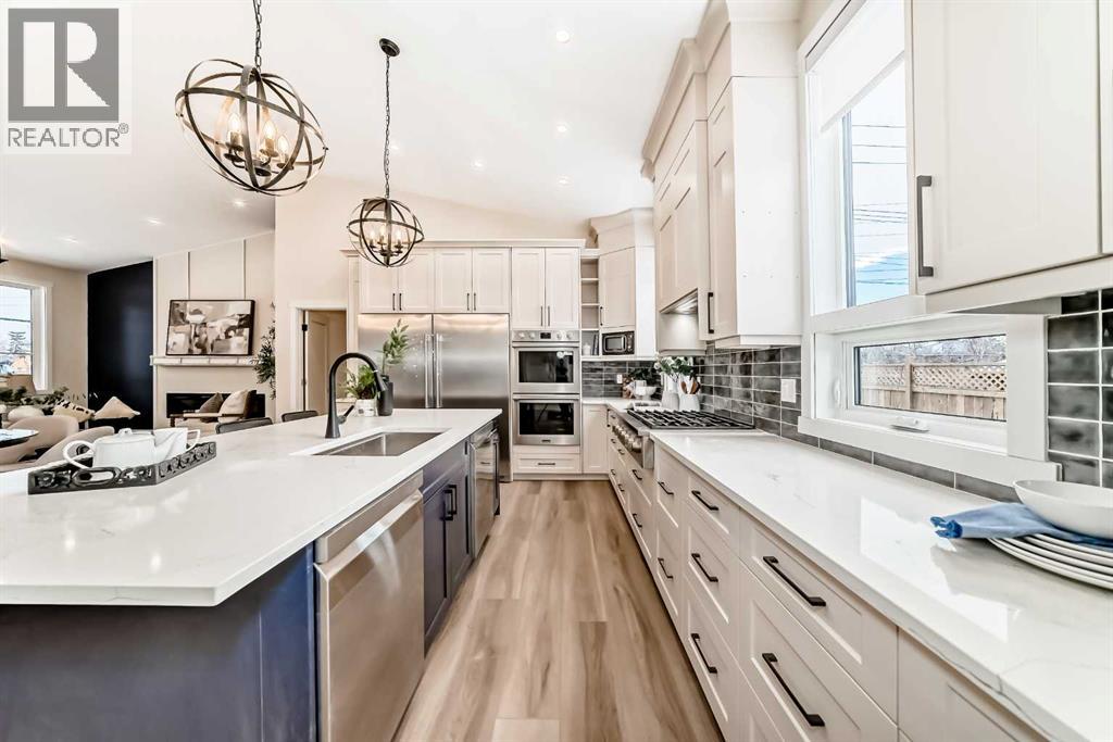 Single Family House 4 Level for Sale in  Spruce Bank Crescent SW Spruce Cliff Calgary 