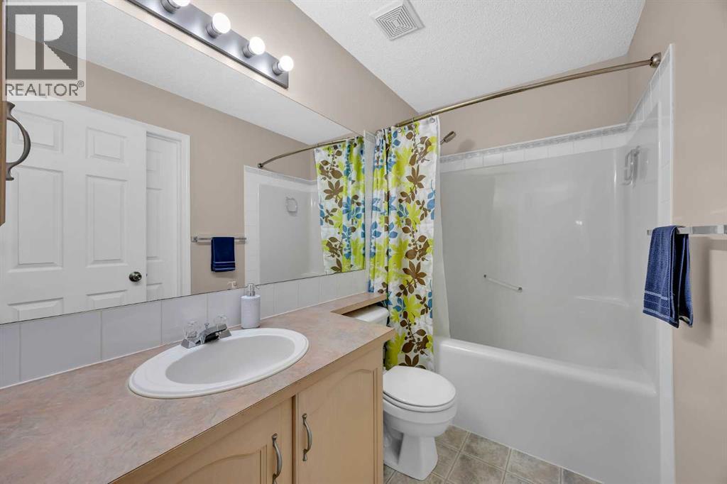 Single Family House for Sale in  Saddlemead Close NE Saddle Ridge Calgary 