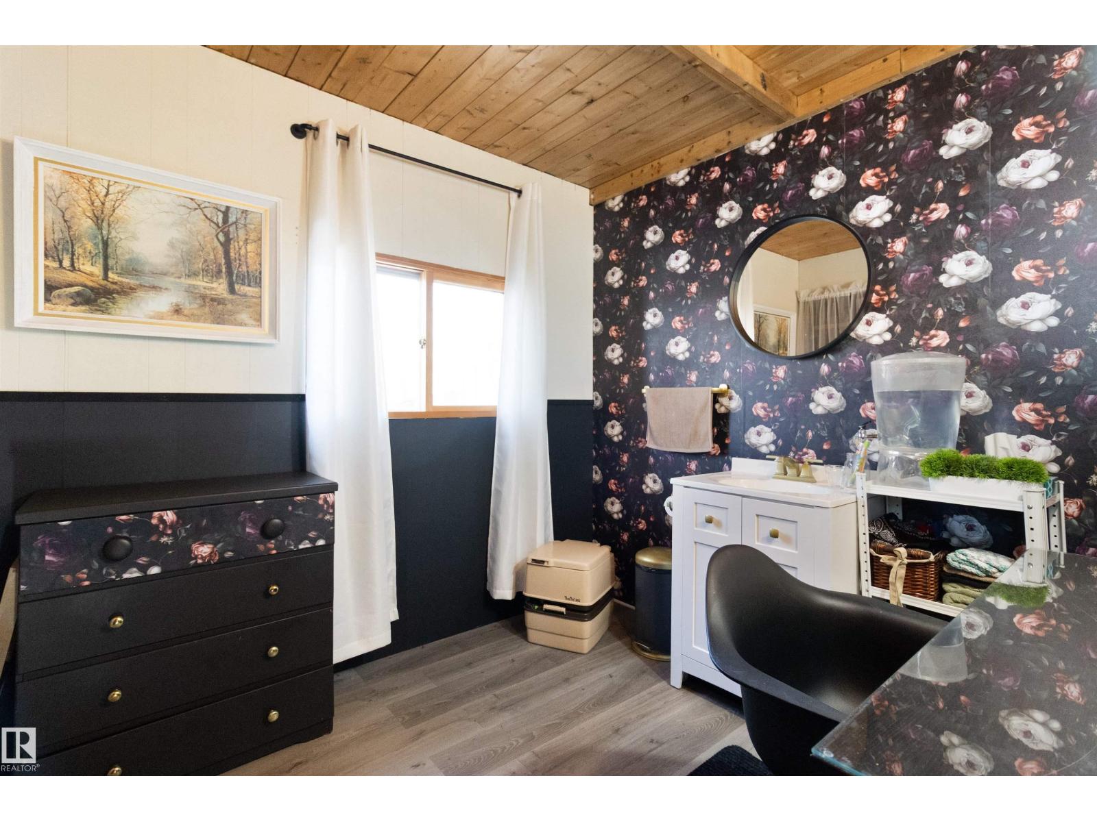 233 51268 Range Road 204, Rural Strathcona County