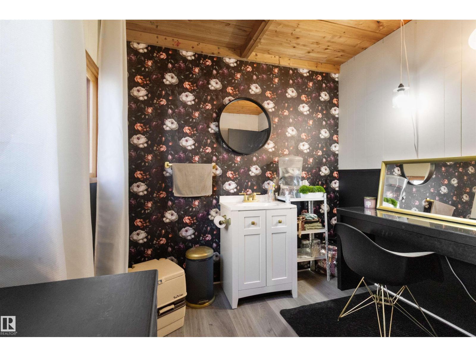 233 51268 Range Road 204, Rural Strathcona County