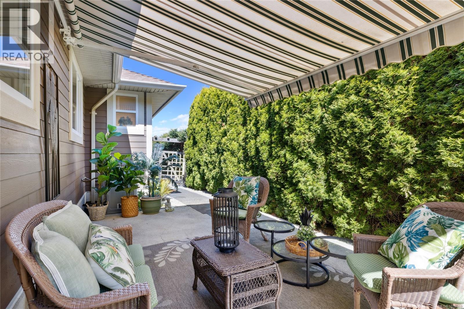 2508 Nuttal Dr, Nanoose Bay