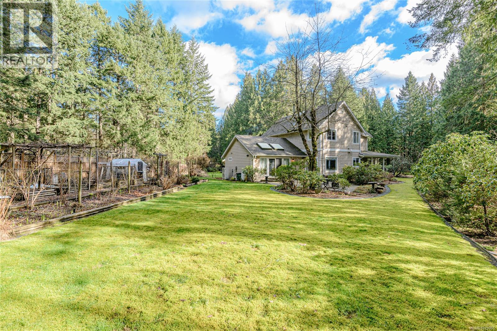 1753 Peerless Rd, Shawnigan Lake