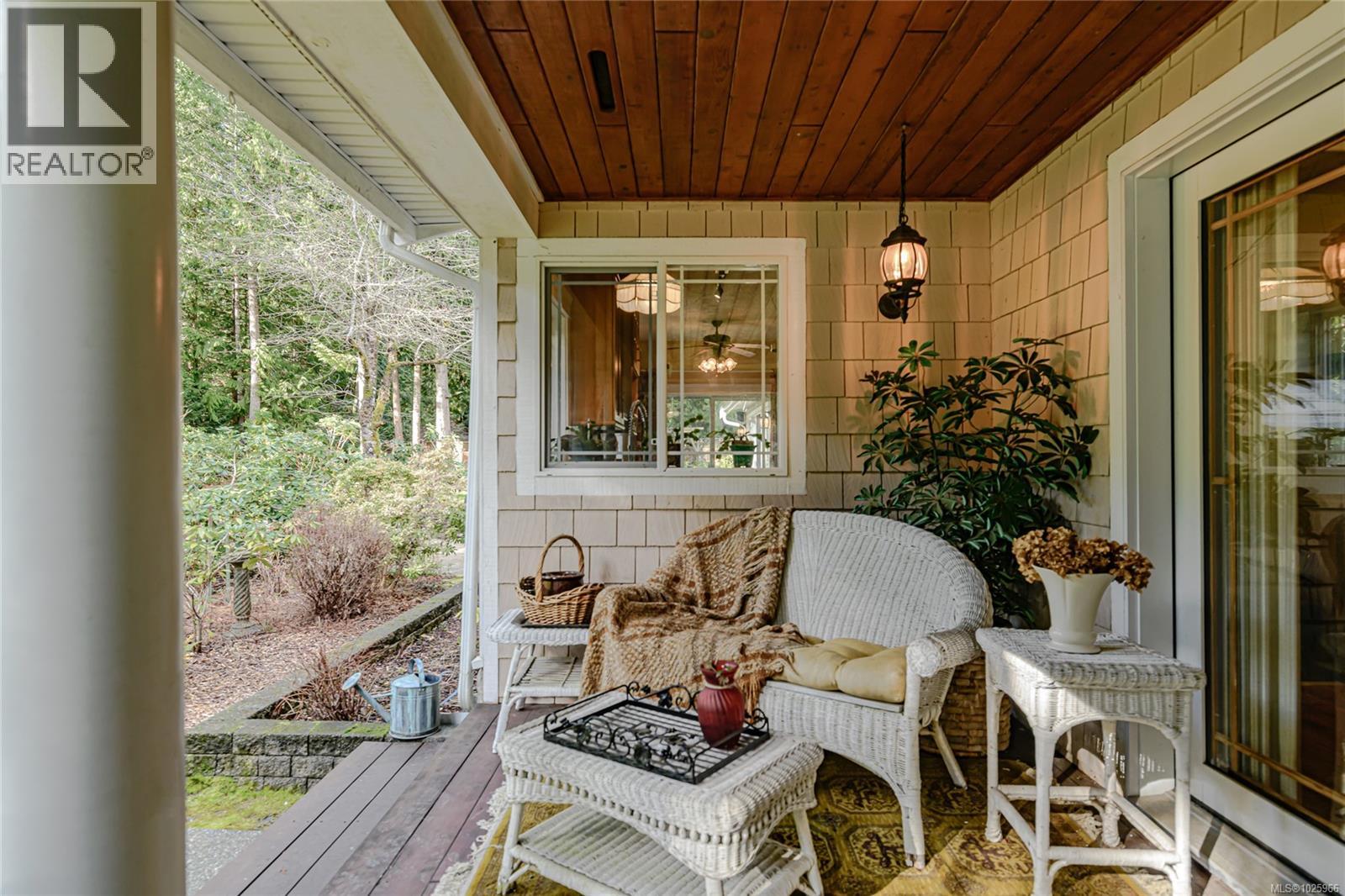 1753 Peerless Rd, Shawnigan Lake