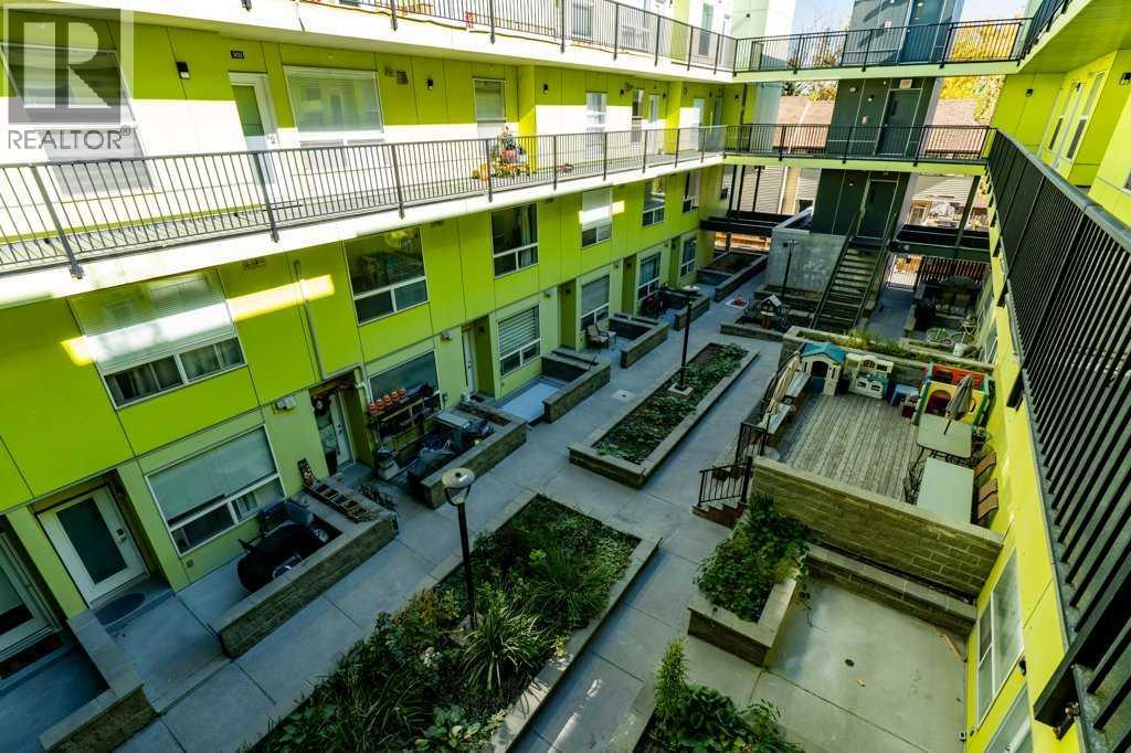 Single Family House Loft for Sale in    Street NW Mount Pleasant Calgary 