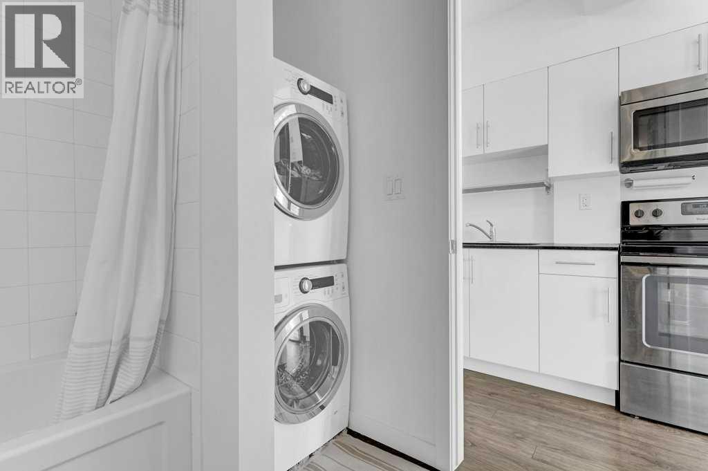 Single Family House Loft for Sale in    Street NW Mount Pleasant Calgary 