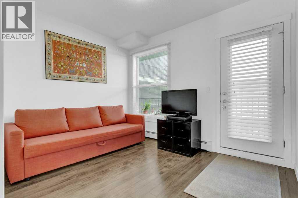 Single Family House Loft for Sale in    Street NW Mount Pleasant Calgary 