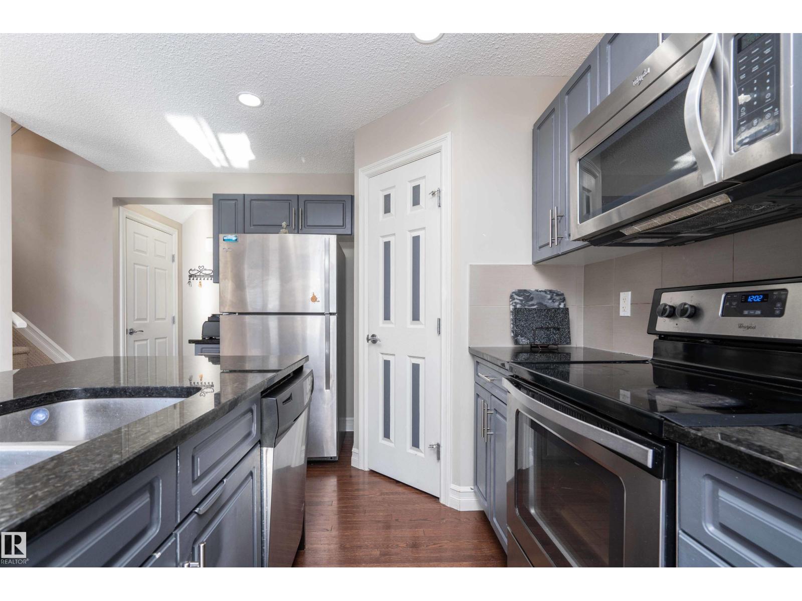 #13 5317 3 AVENUE SW, Edmonton