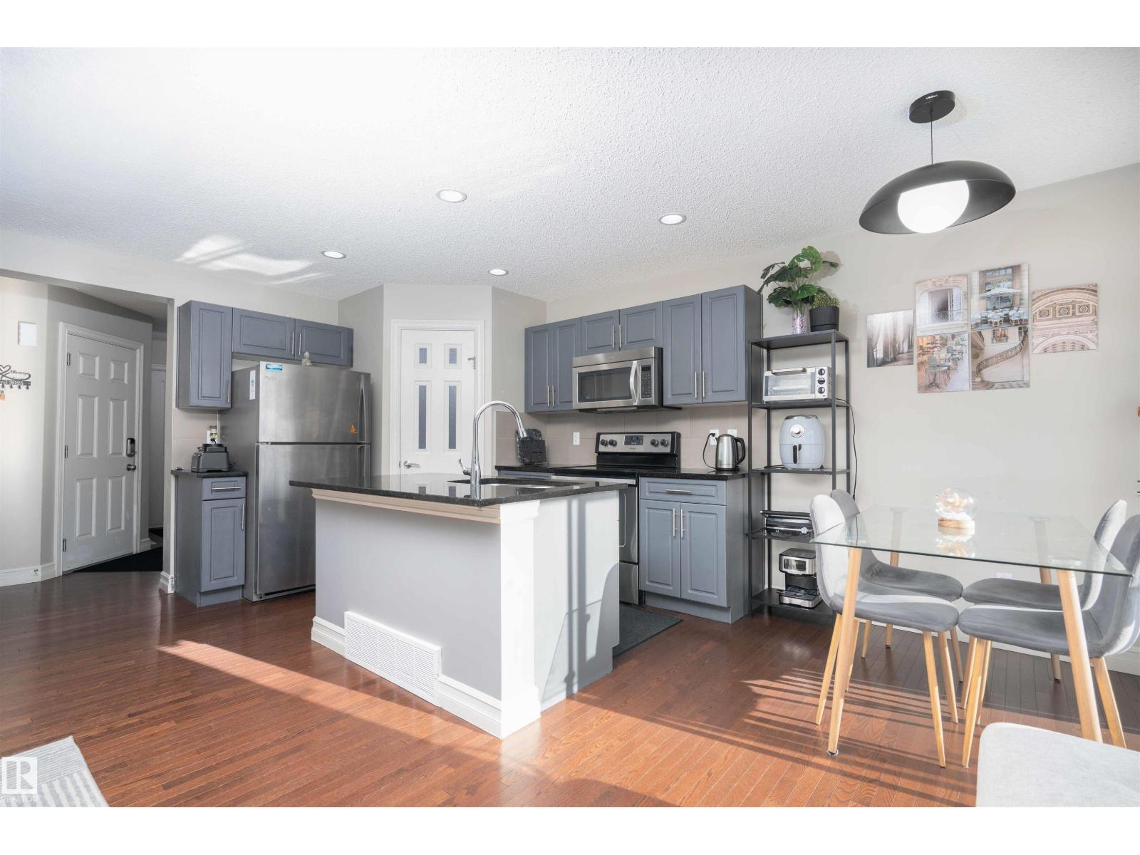 #13 5317 3 AVENUE SW, Edmonton