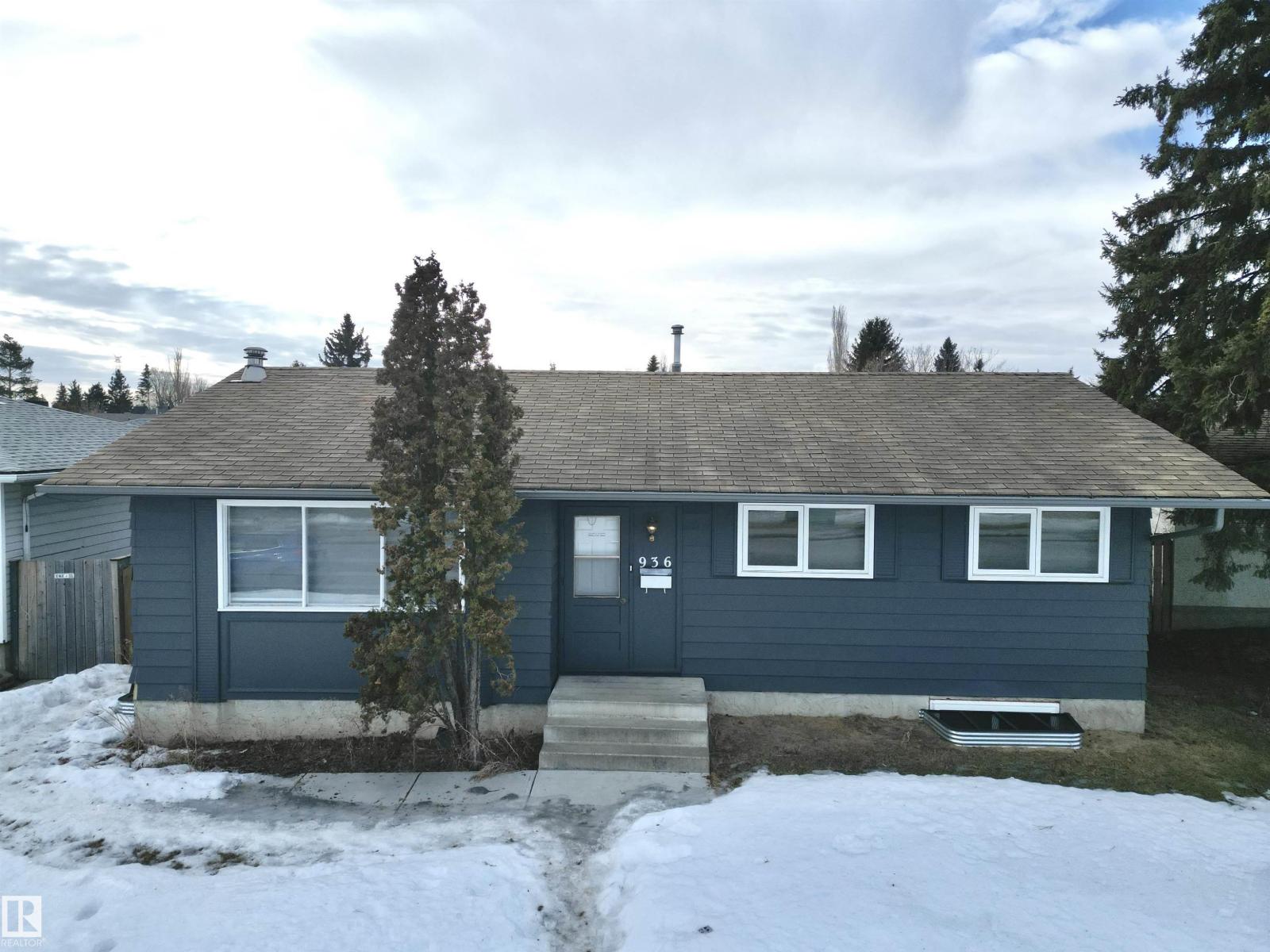936 KNOTTWOOD RD S NW, Edmonton