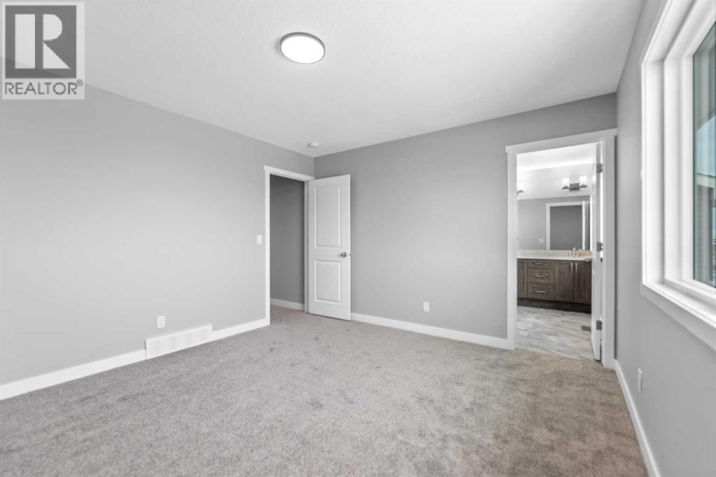 Single Family House for Sale in  Finch Gardens SE Rangeview Calgary 