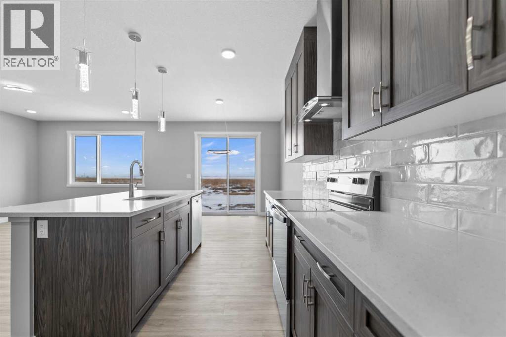 Single Family House for Sale in  Finch Gardens SE Rangeview Calgary 