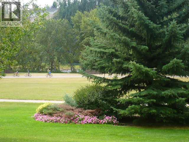 Single Family House 4 Level for Sale in  Point Mckay Gardens NW Point McKay Calgary 