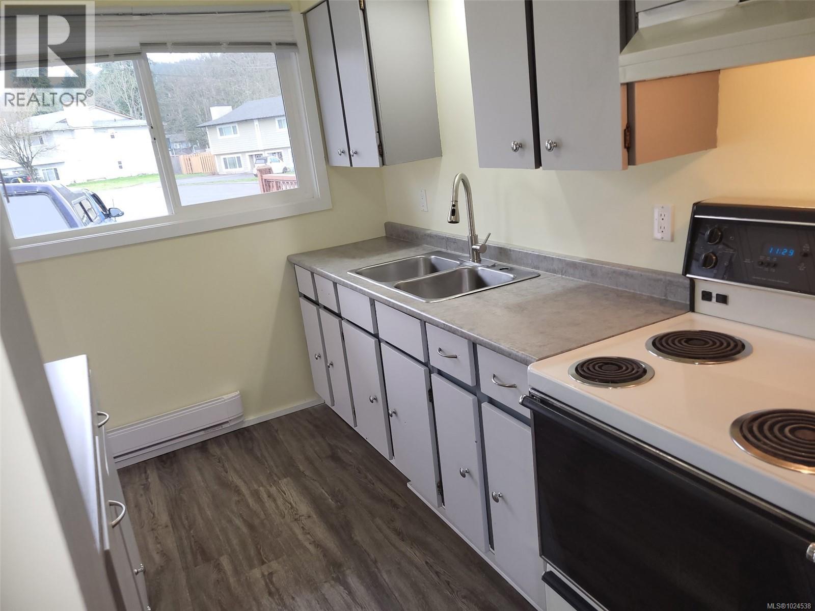 6 1195 Stuart Pl, Ladysmith