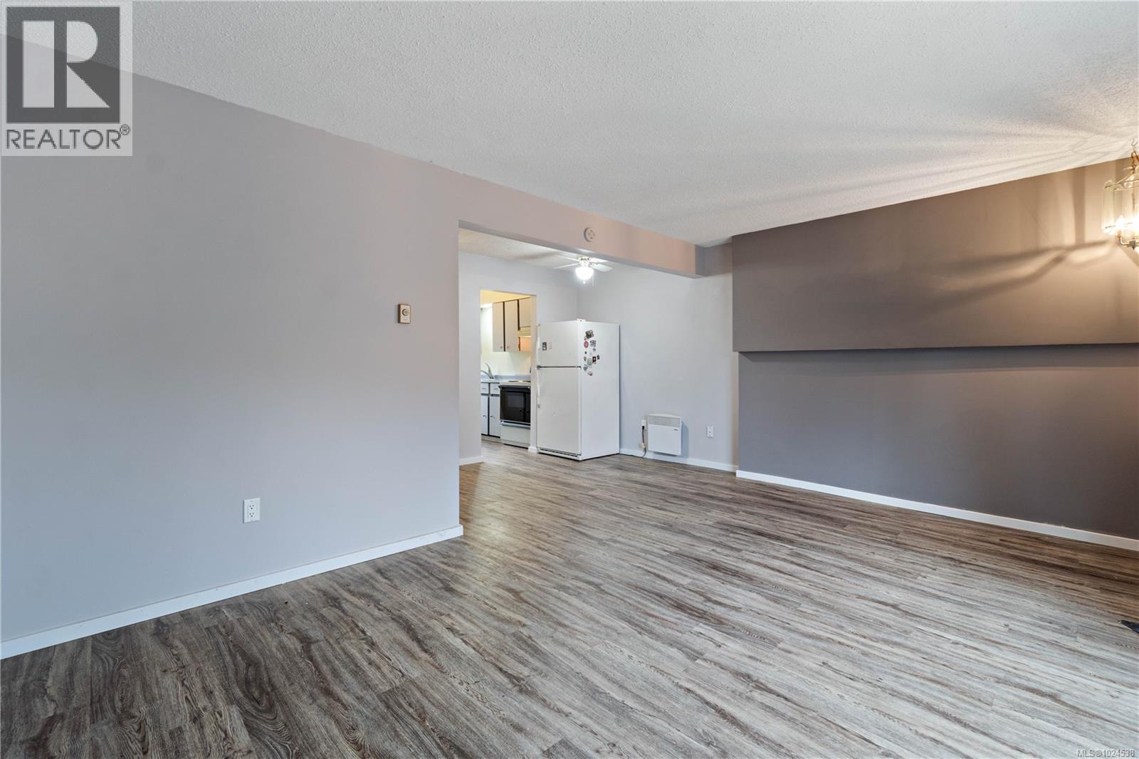 6 1195 Stuart Pl, Ladysmith