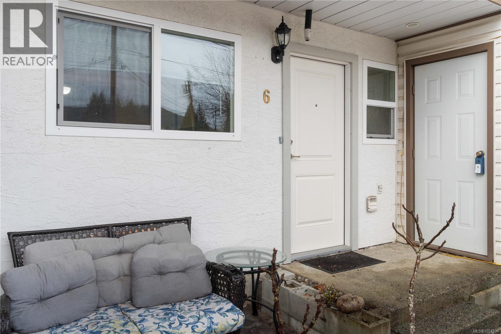 6 1195 Stuart Pl, Ladysmith