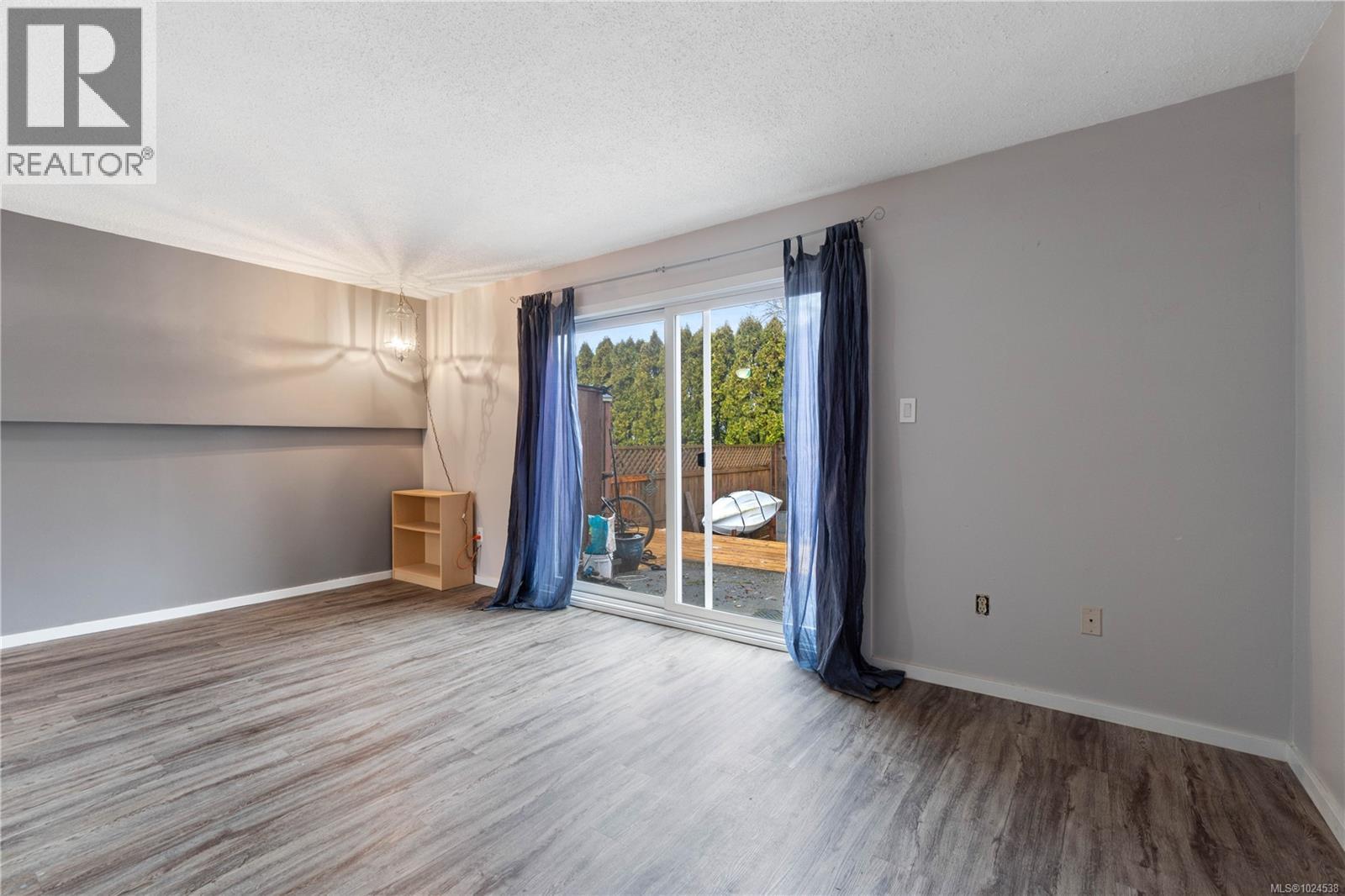 6 1195 Stuart Pl, Ladysmith