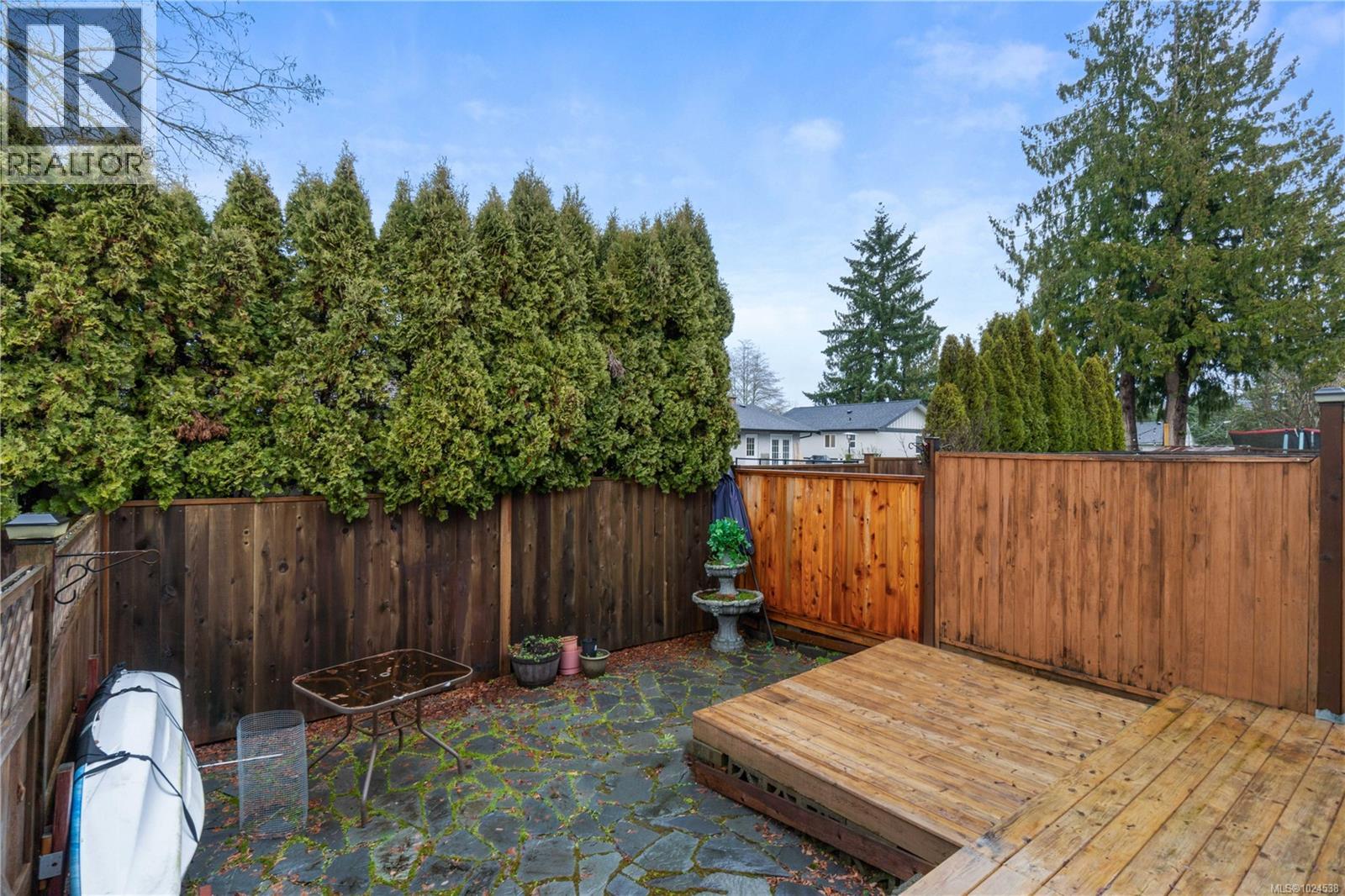 6 1195 Stuart Pl, Ladysmith