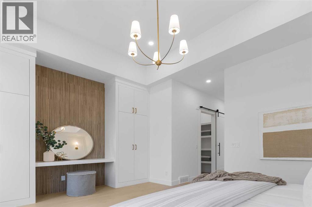 Single Family House for Sale in   Avenue NW West Hillhurst Calgary 