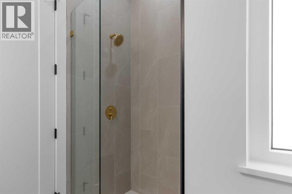 Single Family House for Sale in   Avenue NW West Hillhurst Calgary 