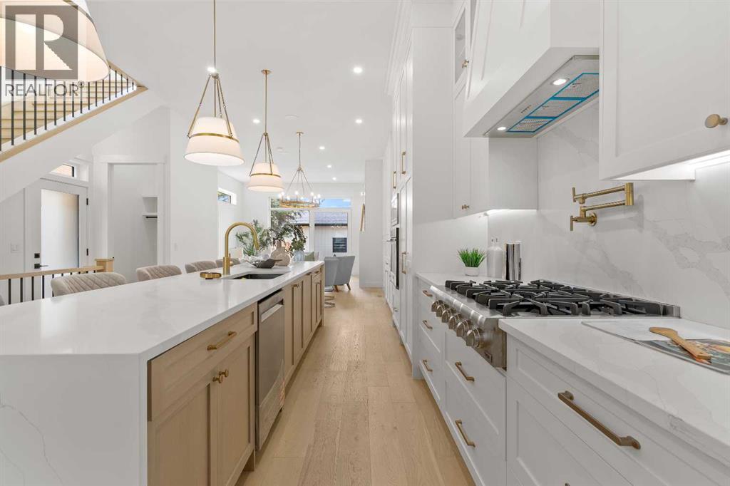 Single Family House for Sale in   Avenue NW West Hillhurst Calgary 