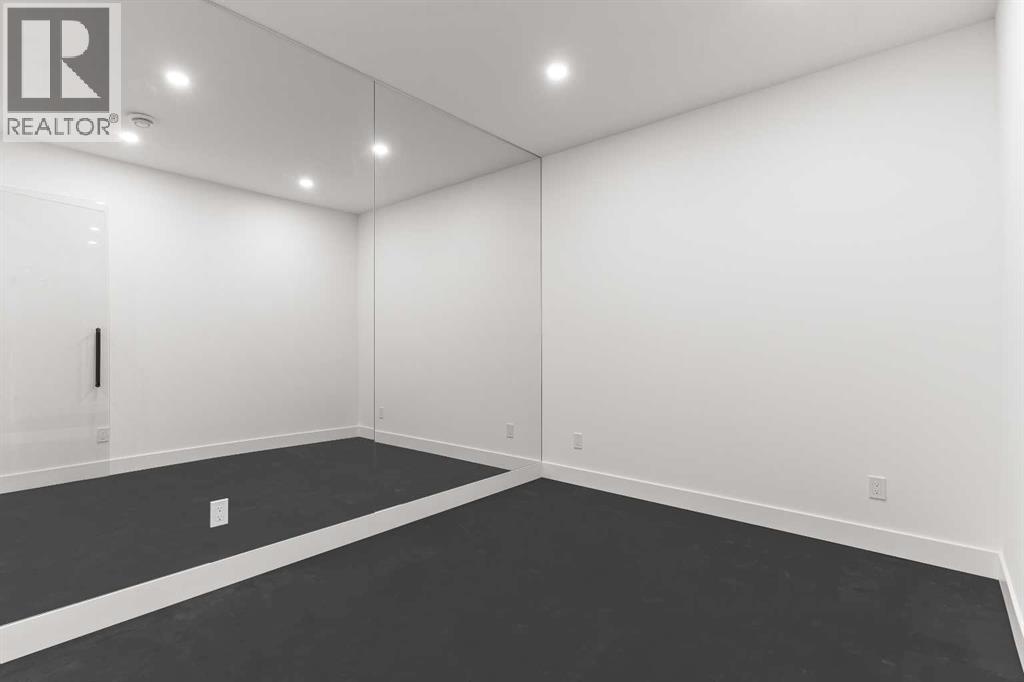 Single Family House for Sale in   Avenue NW West Hillhurst Calgary 