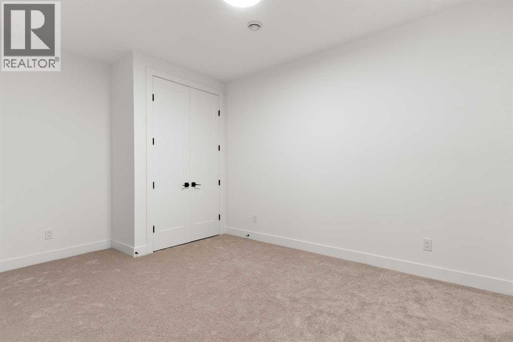 Single Family House for Sale in   Avenue NW West Hillhurst Calgary 