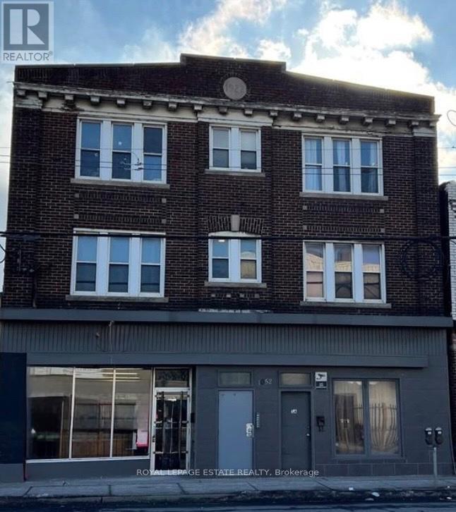 1 - 1052 BARTON STREET E - Photo 2 of 32, Hamilton (Crown Point), Ontario