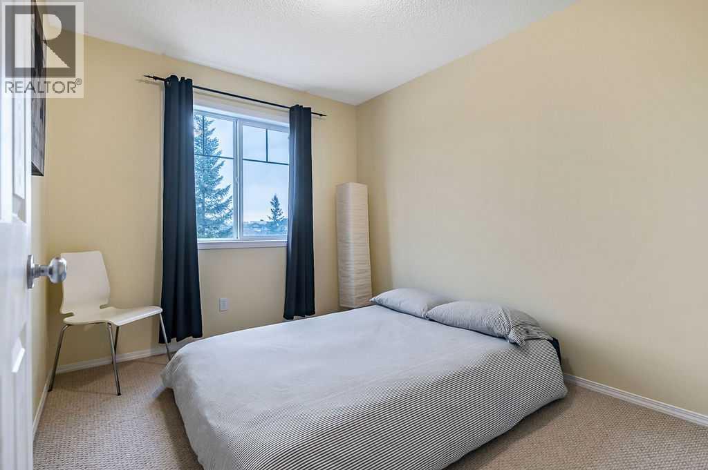 Single Family House for Sale in  Royal Birch Mount NW Royal Oak Calgary 