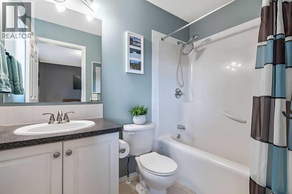 Single Family House for Sale in  Royal Birch Mount NW Royal Oak Calgary 