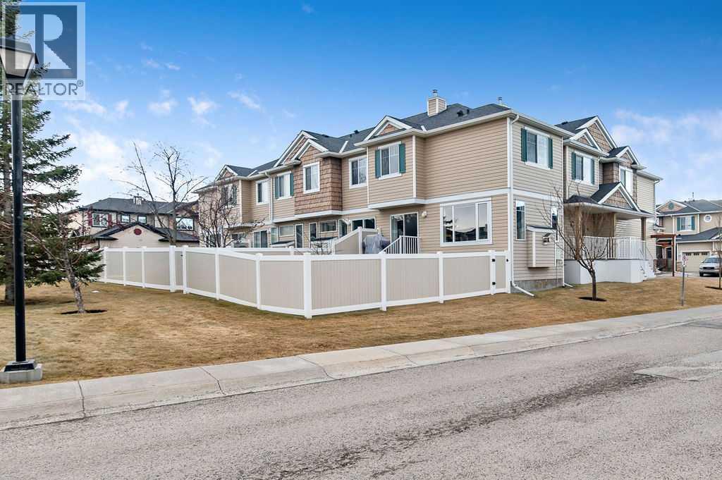 Single Family House for Sale in  Royal Birch Mount NW Royal Oak Calgary 