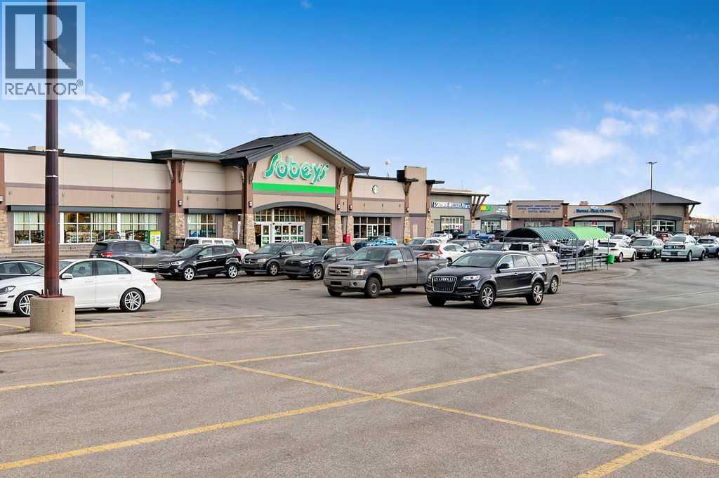 Single Family House for Sale in  Royal Birch Mount NW Royal Oak Calgary 