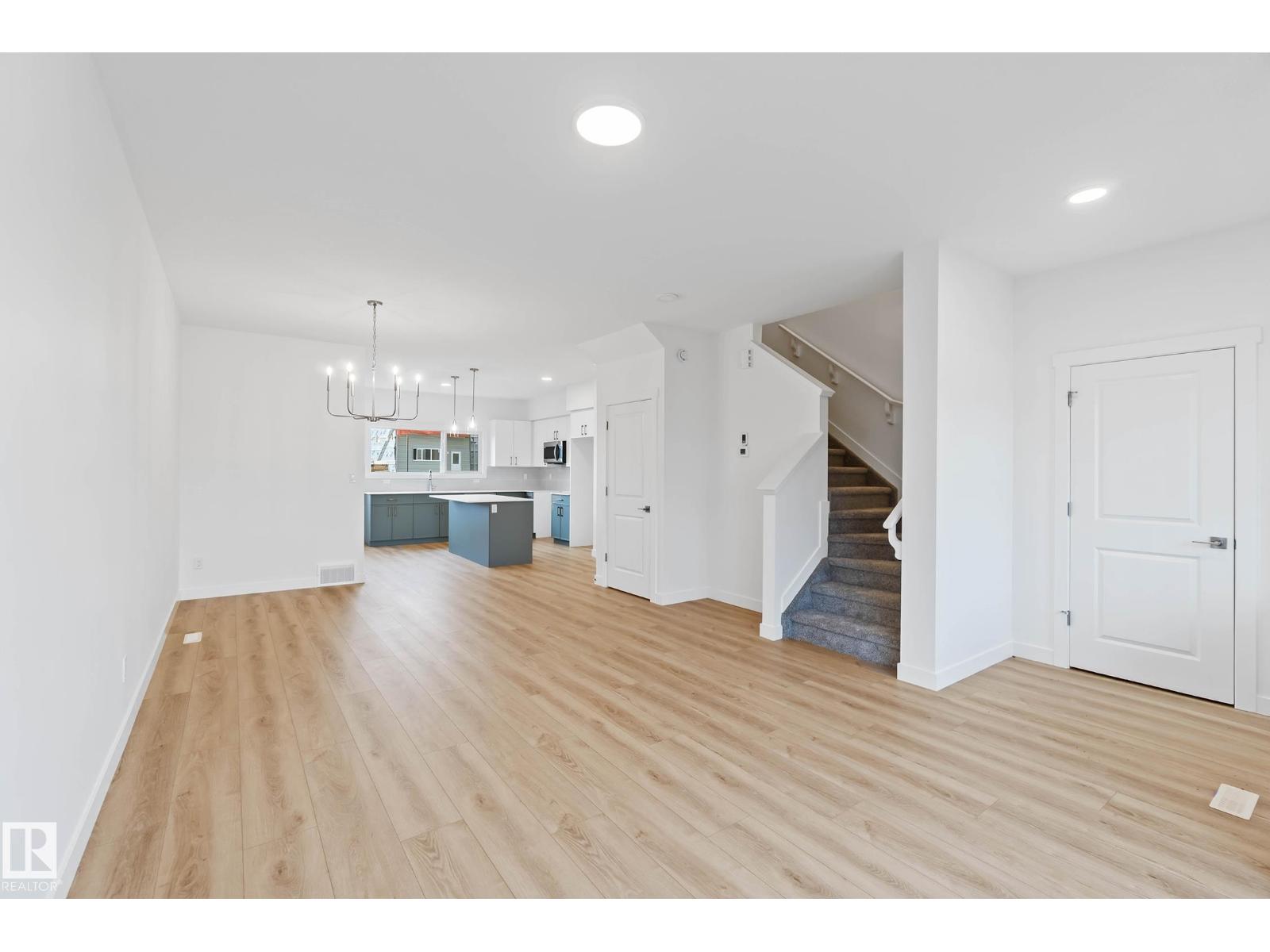 428 176 AV NE, Edmonton