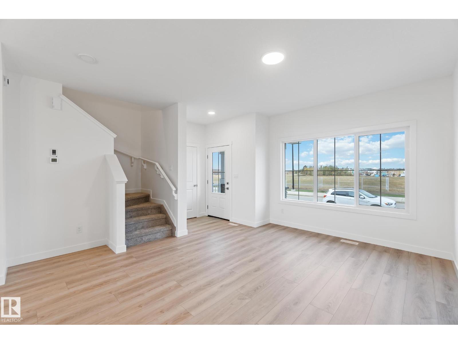 428 176 AV NE, Edmonton