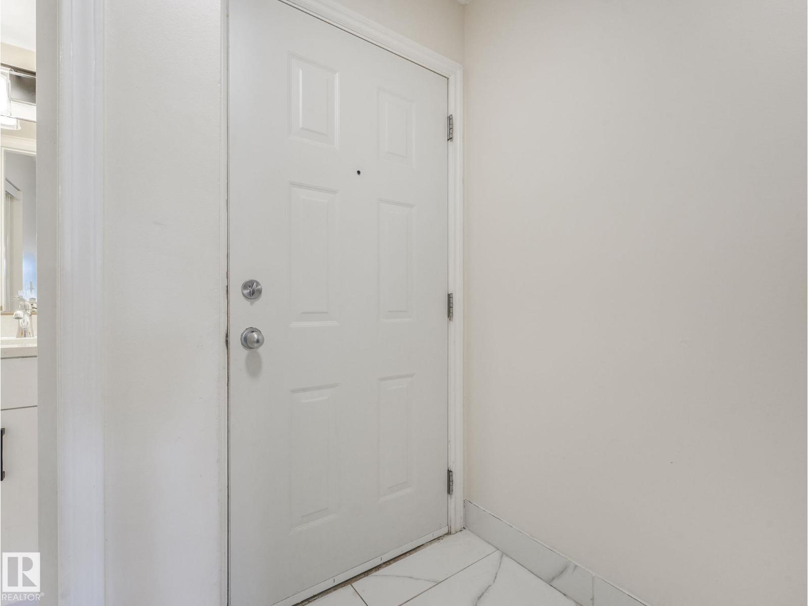 12 AKINSDALE, St. Albert