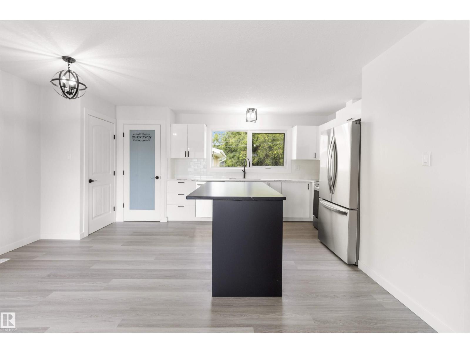 875 JUNIPER AV, Sherwood Park