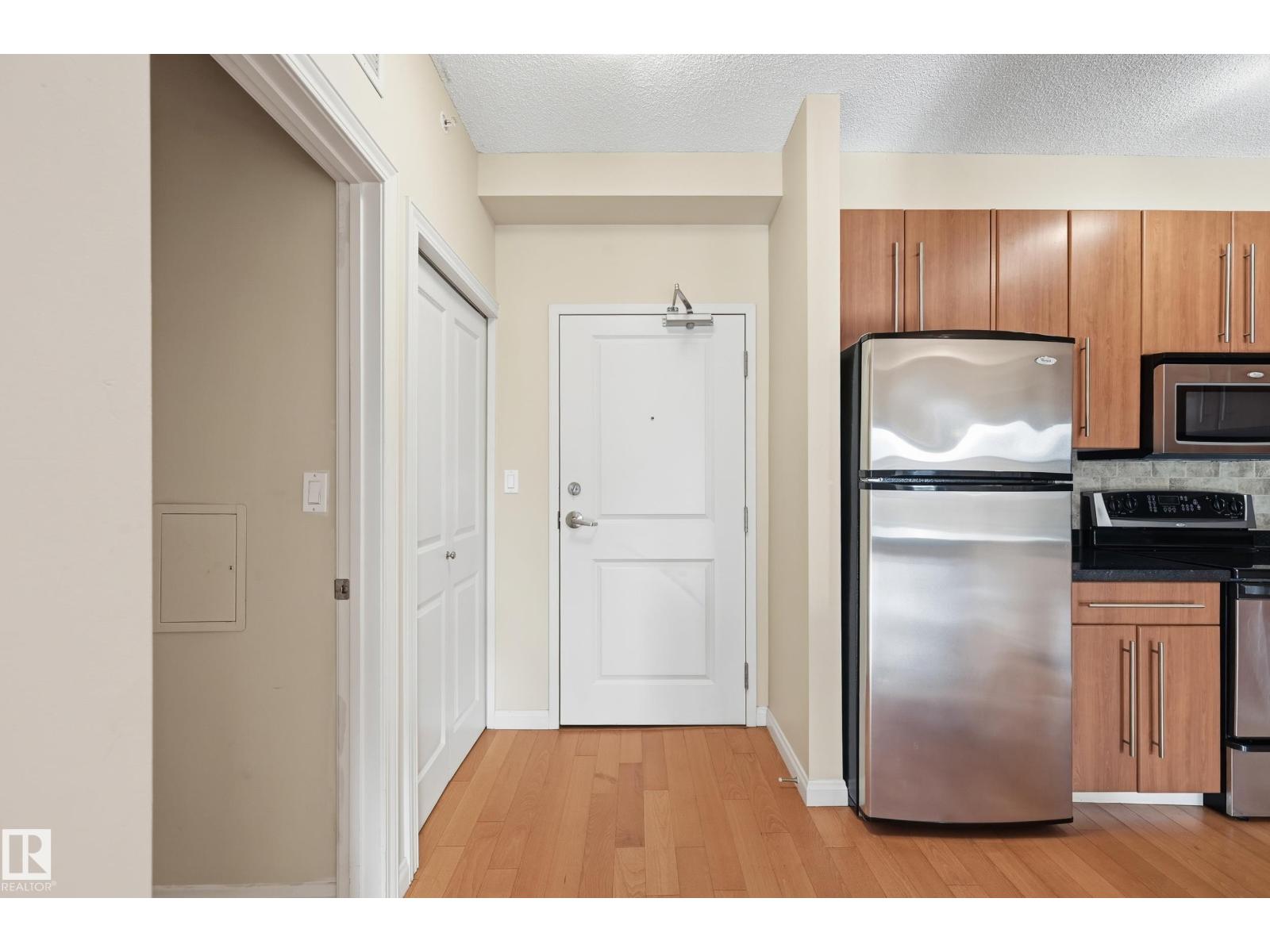 #304 9819 104 ST NW, Edmonton