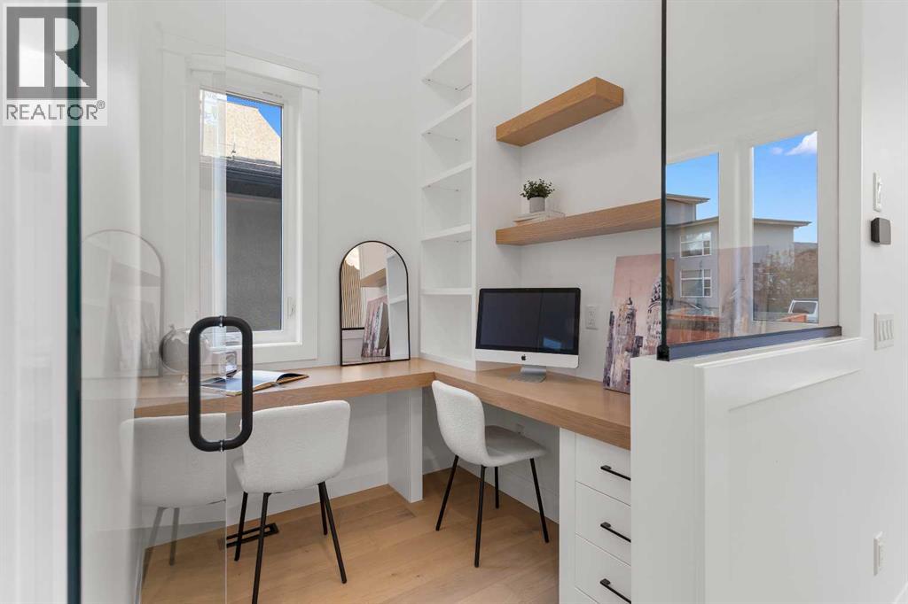 Single Family House for Sale in   Street NW Parkdale Calgary 