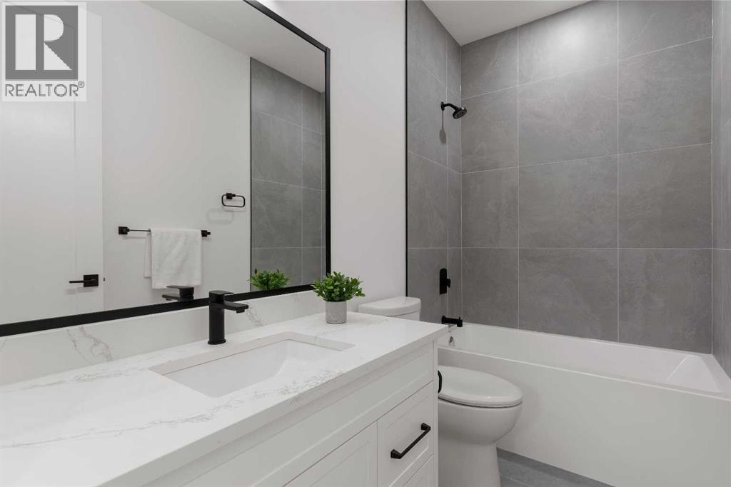 Single Family House for Sale in   Street NW Parkdale Calgary 