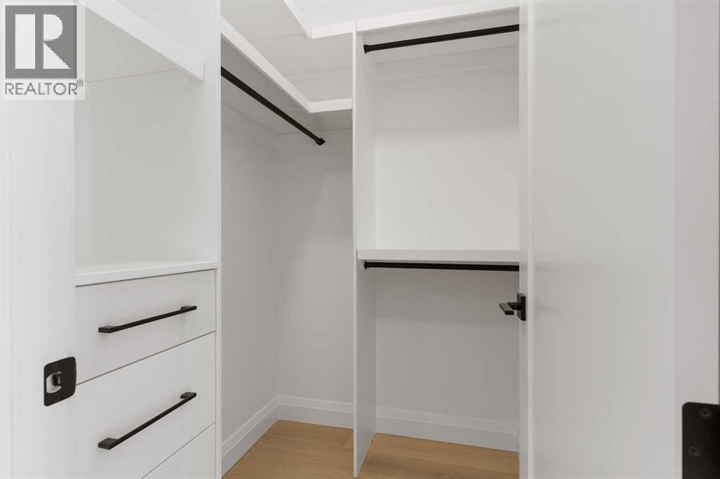 Single Family House for Sale in   Street NW Parkdale Calgary 