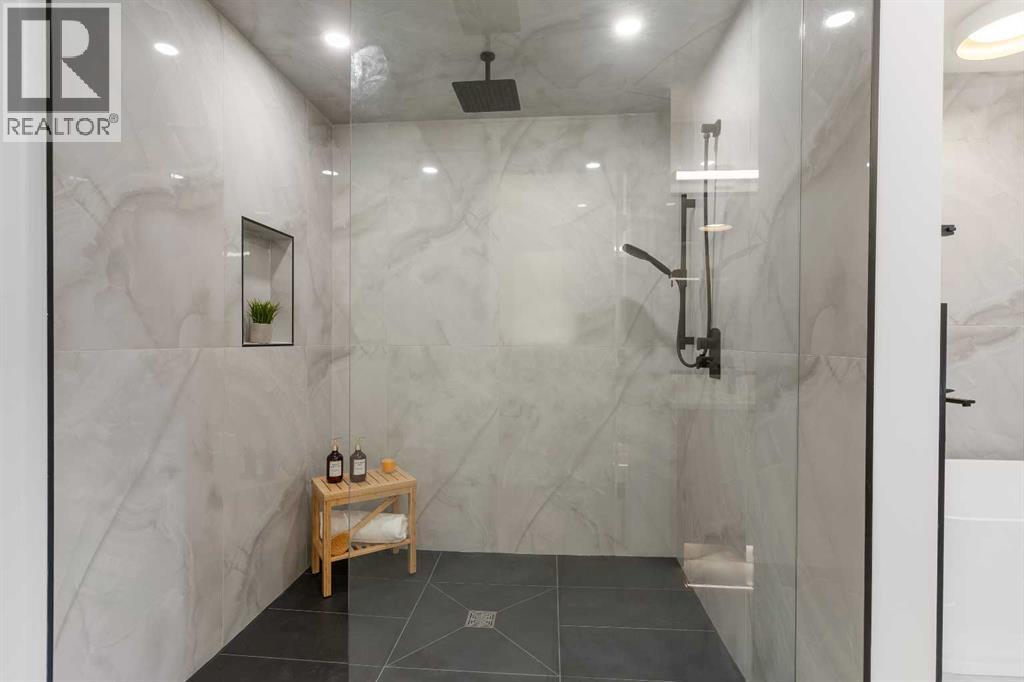 Single Family House for Sale in   Street NW Parkdale Calgary 