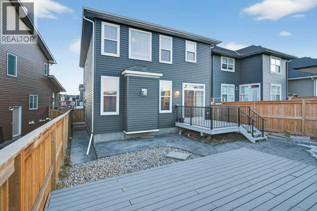 Single Family House for Sale in  Evansglen Circle NW Evanston Calgary 