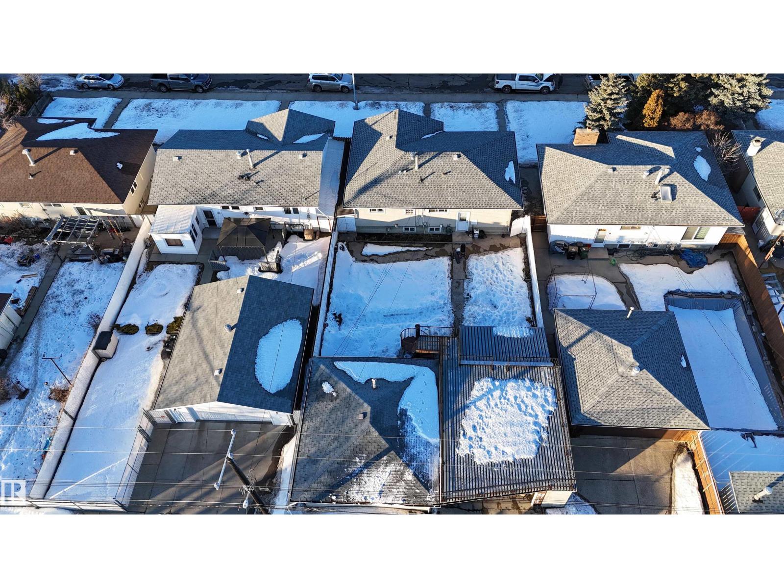 12111 137 AV NW, Edmonton