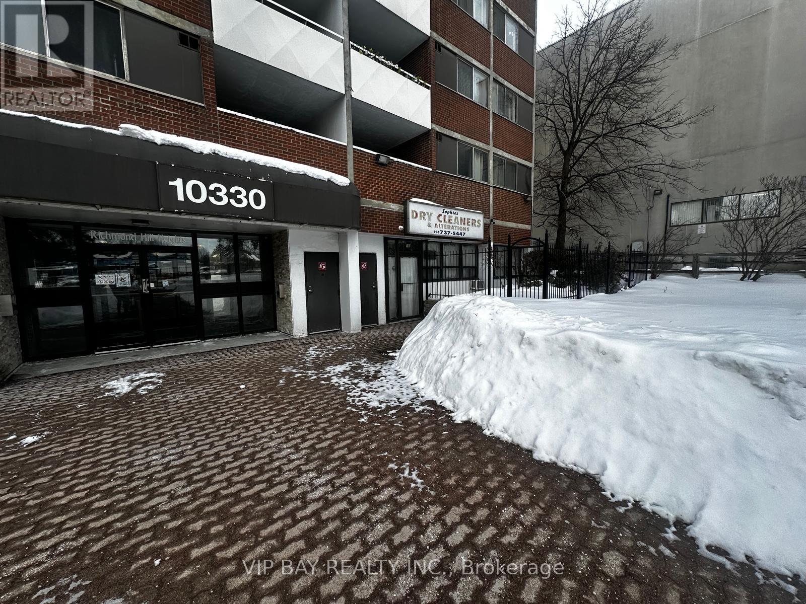 10330 Yonge Unit 100 photo 3