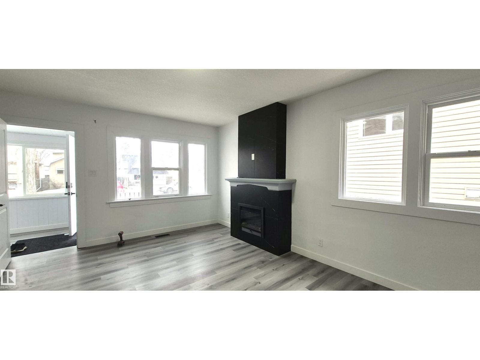 11426 84 ST NW, Edmonton