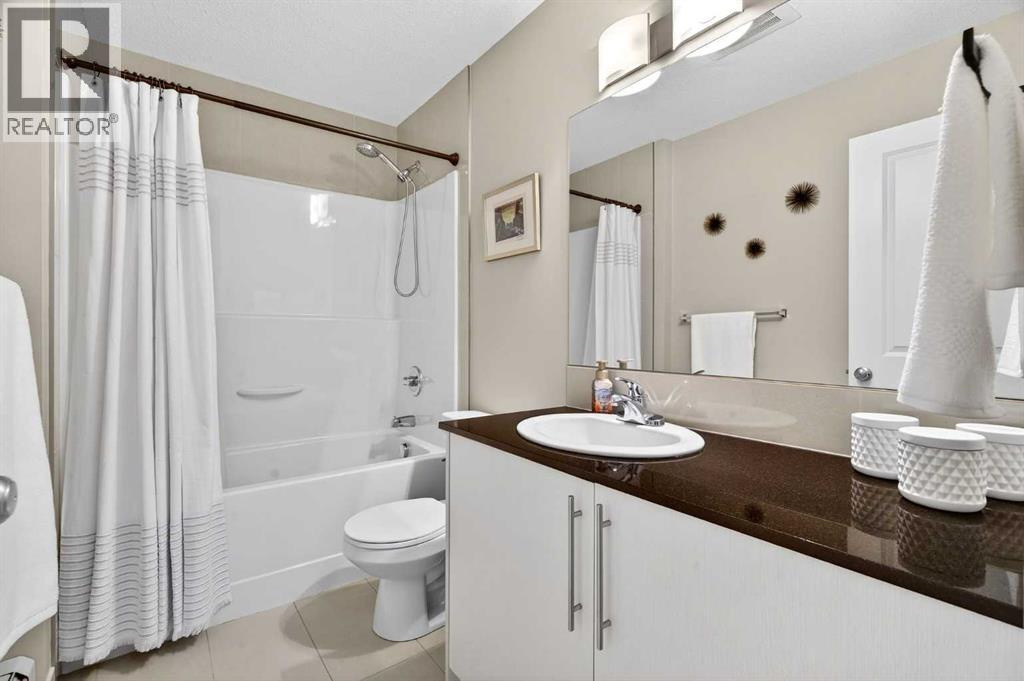 Single Family House for Sale in    Avenue SW Glenbrook Calgary 