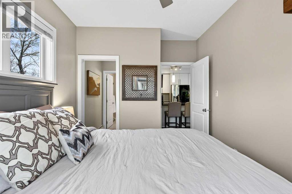 Single Family House for Sale in    Avenue SW Glenbrook Calgary 