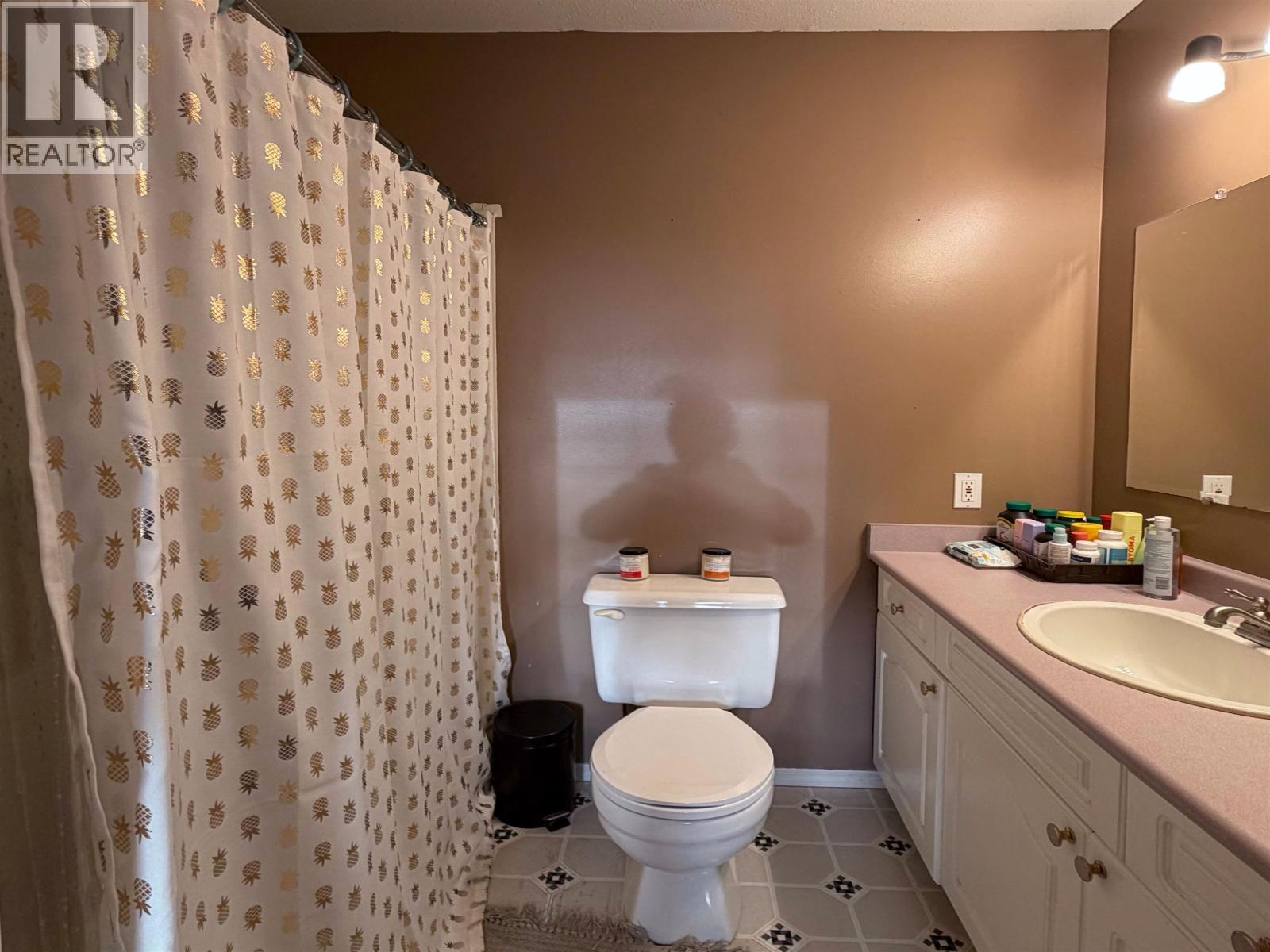 915 JUBILEE DRIVE - 21