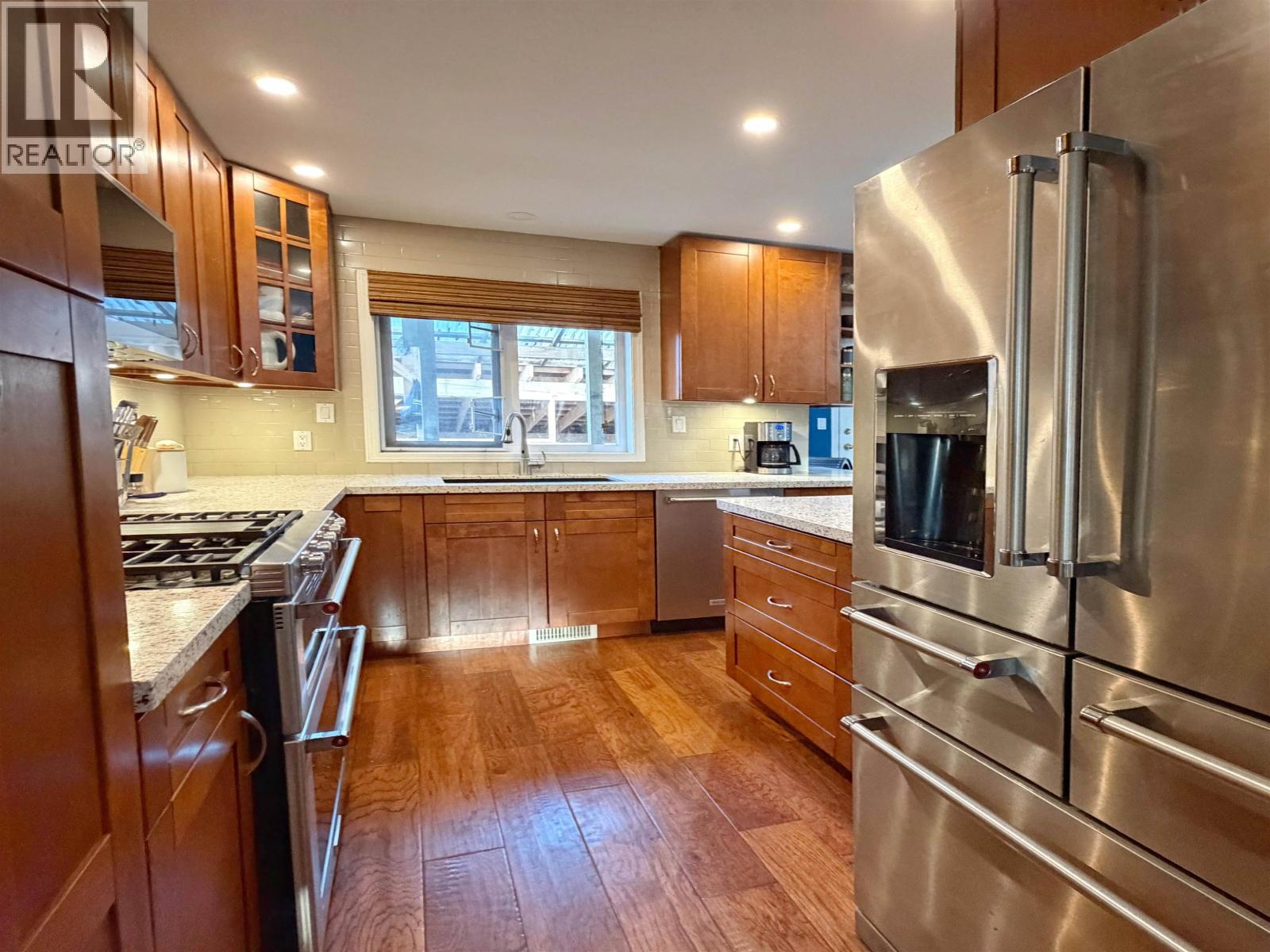 915 JUBILEE DRIVE - 5