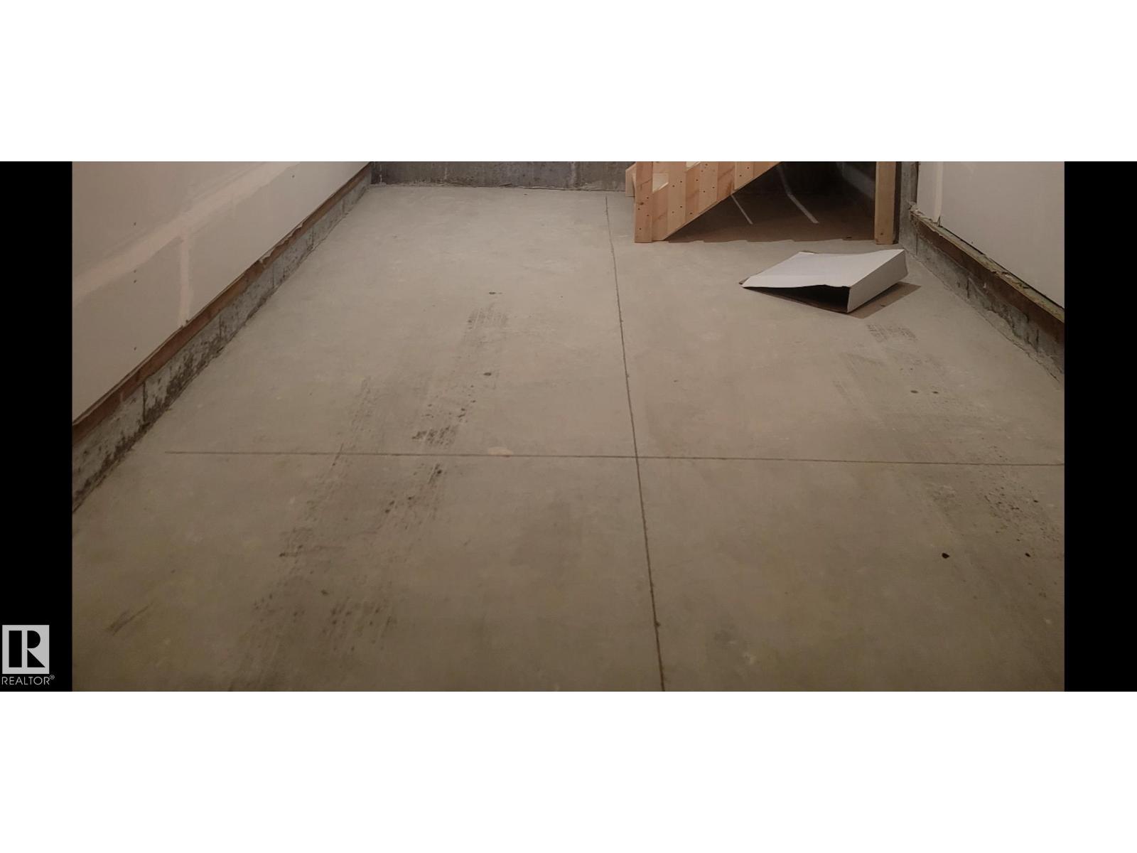 #48 2710 66 ST SW - 19