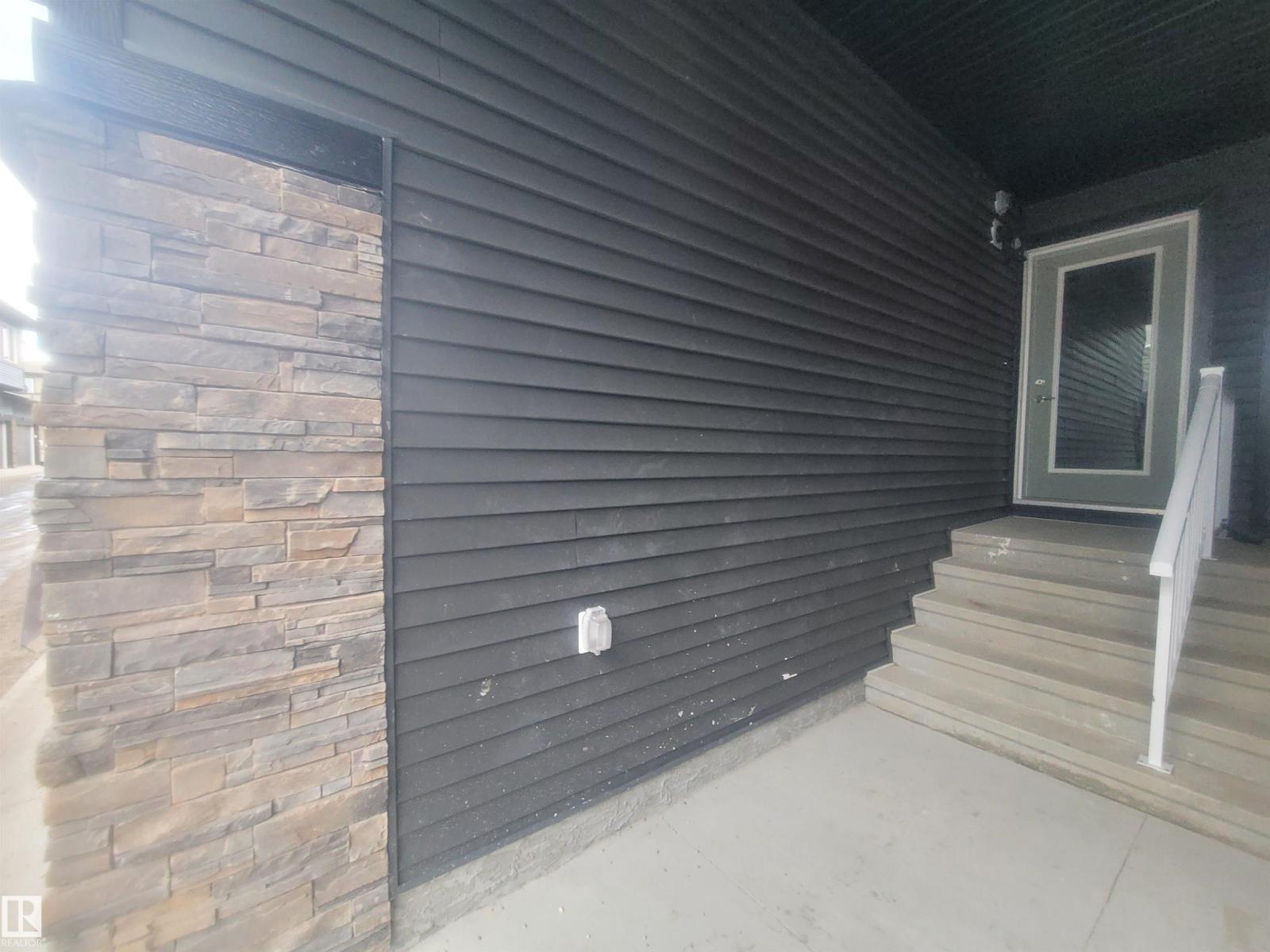#48 2710 66 ST SW - 3